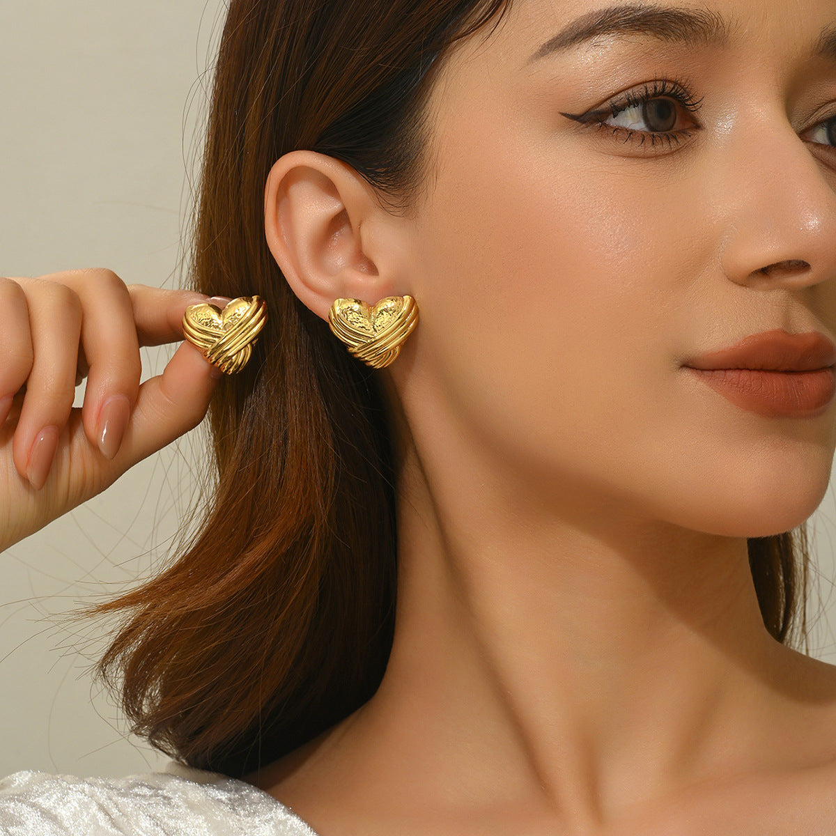 Retro Textured Heart Earrings – Waterproof Gold Stainless Steel Earrings